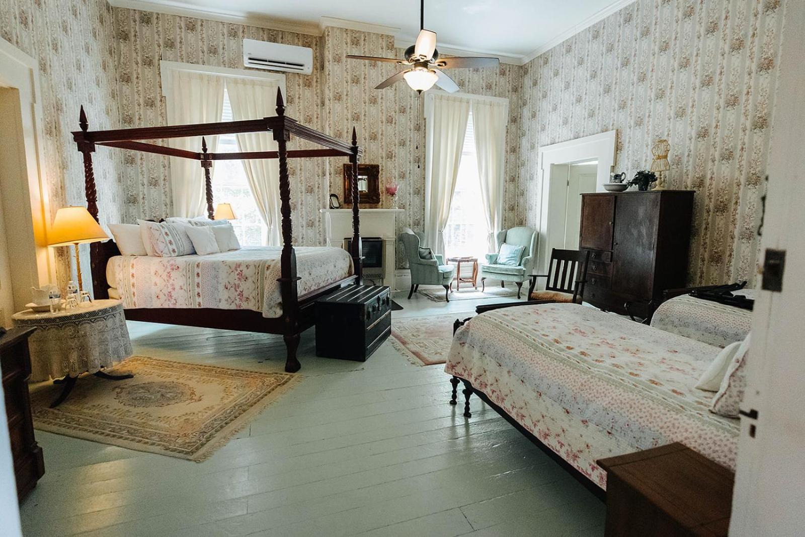 Maple Hill Manor Bed & Breakfast Springfield Экстерьер фото