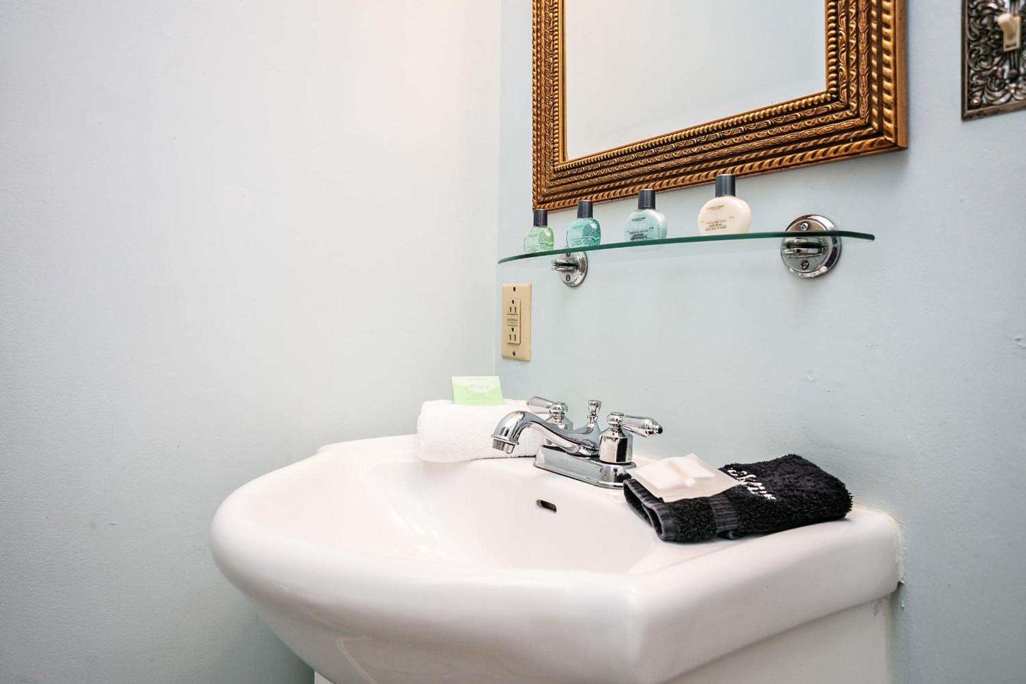Maple Hill Manor Bed & Breakfast Springfield Экстерьер фото