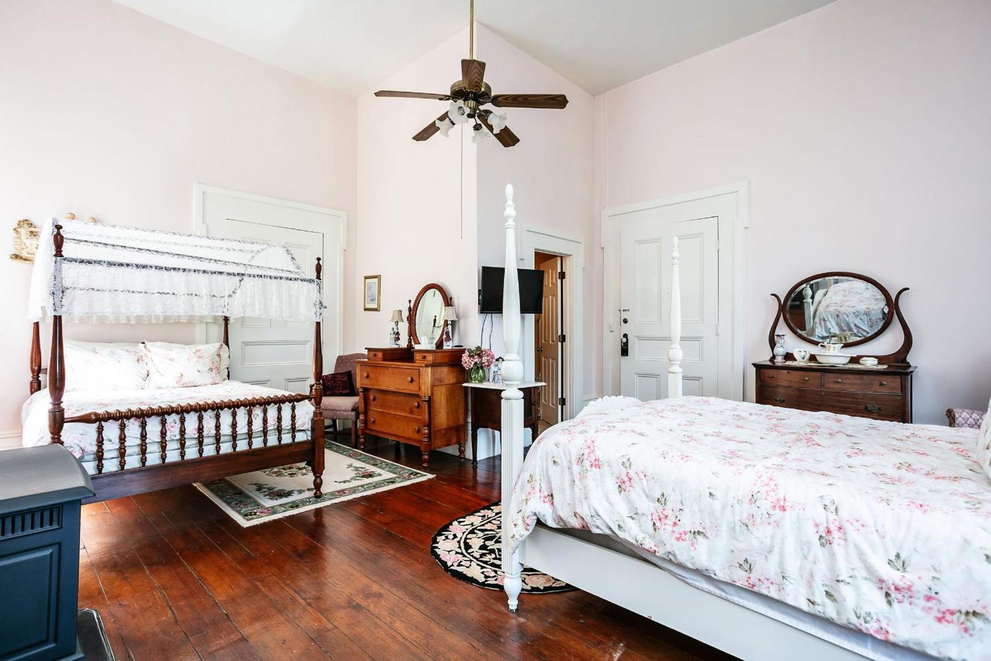 Maple Hill Manor Bed & Breakfast Springfield Экстерьер фото