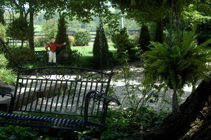 Maple Hill Manor Bed & Breakfast Springfield Экстерьер фото