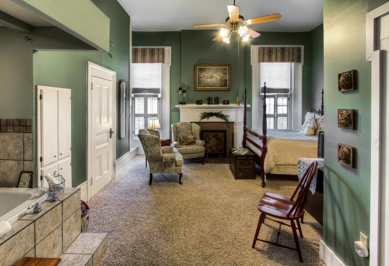 Maple Hill Manor Bed & Breakfast Springfield Экстерьер фото
